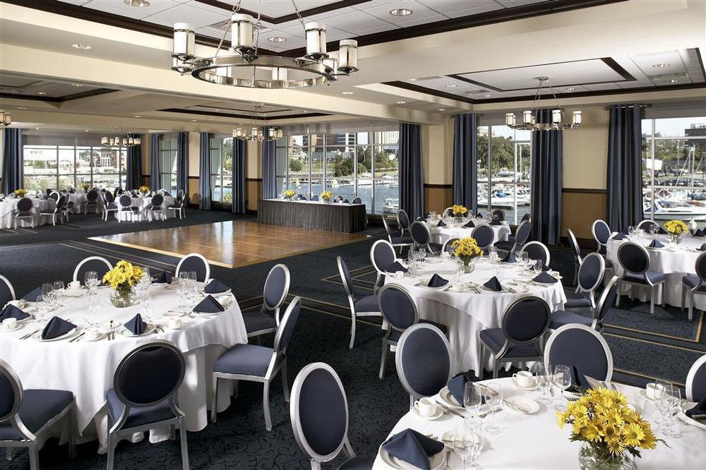 Sheraton Erie Bayfront Hotel Restaurante foto